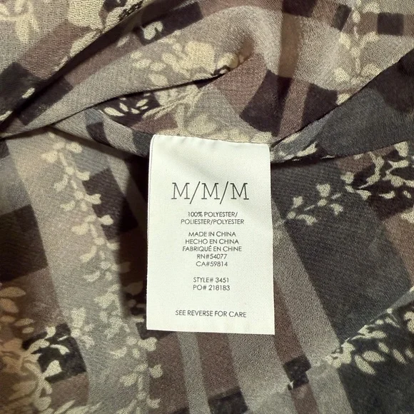 CAbi Sleeveless Plaid Floral Blouse Gray Black Lightweight Casual Dressy Top M - Picture 10 of 15